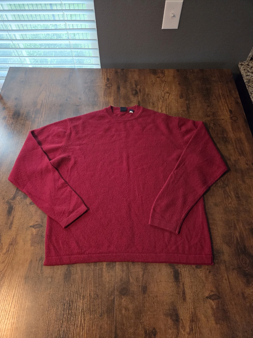 GAP Men's Lambs Wool Crew Neck Sweater Crimson Red Size Large